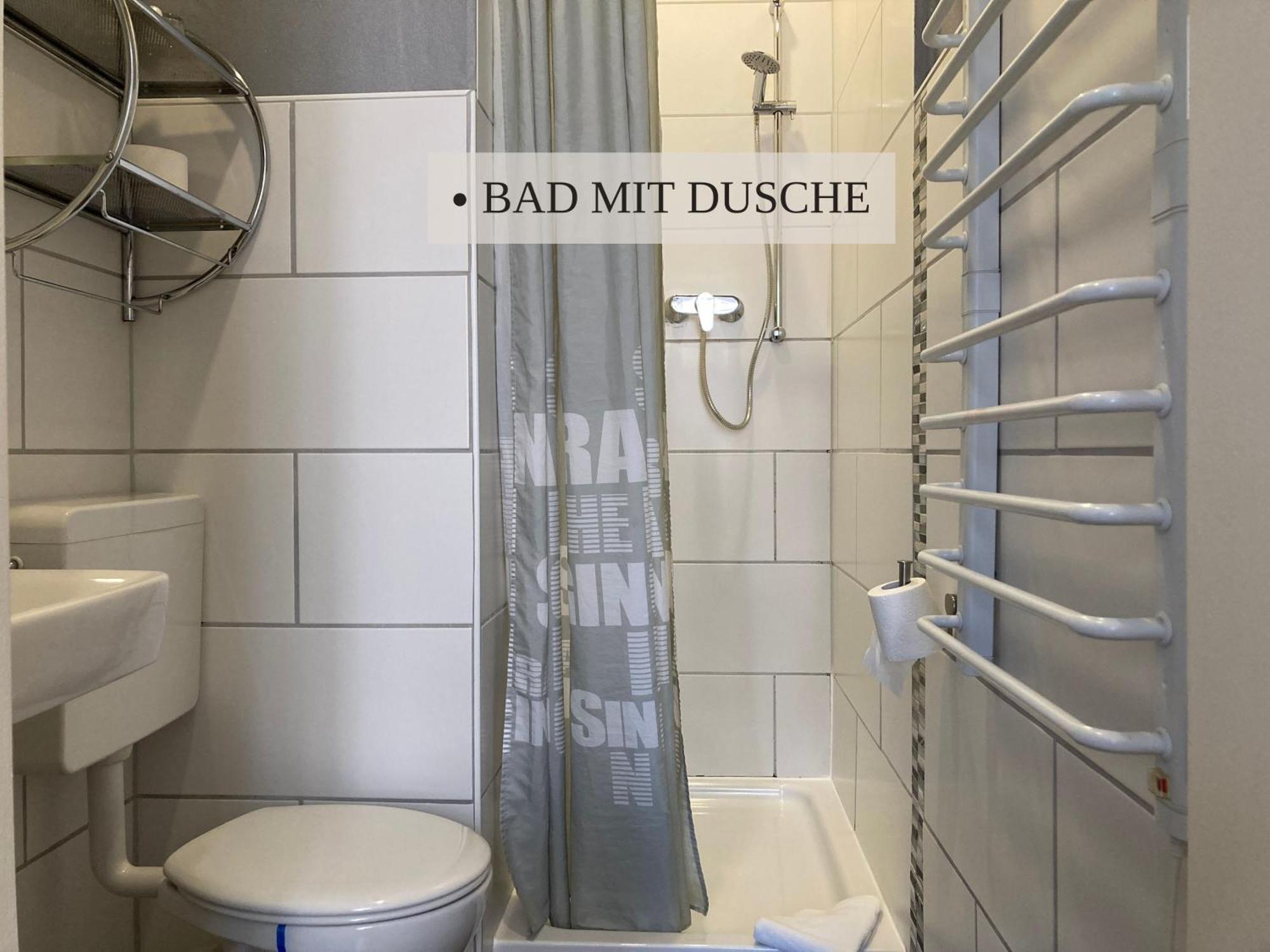 Haus Krabbe Zimmer Ohne Kueche, Fuer 1-2 Personen, Doppelbett, Zentral Gelegen Zwischen Cuxhaven Und Bremerhaven, Hunde Kostenfrei Willkommen, Kostenfreier Parkplatz Wremen Eksteriør bilde